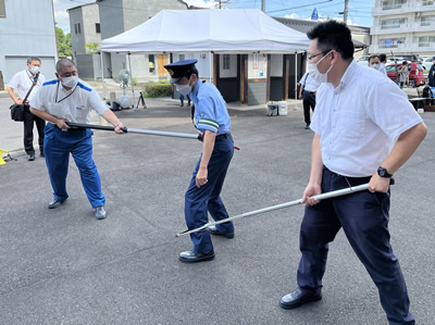 さすまたの取扱い訓練